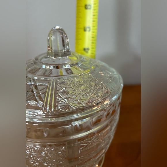 VINTAGE HOBBS BLOCK DAISY PANEL THUMBPRINT COVERED SUGAR Or CANDY DISH - Picture 2 of 7